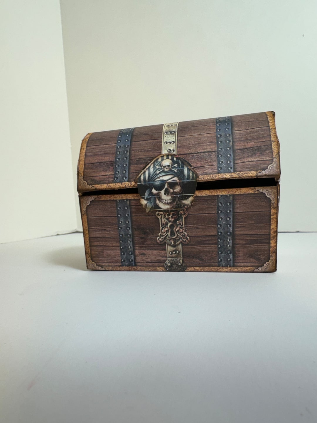 Coffre au trésor de pirate objets éphémères de pirate étiquettes - Main Image