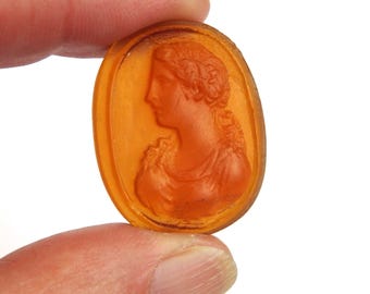 GREEK MUSE GODDESS honey amber Venetian glass Cameo, oval ~ 29mmx24mm ~ loose unset Tagliamonte cameos