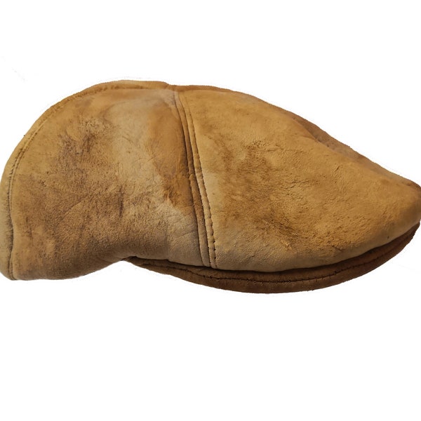 Amadou flat cap - elegant mushroom leather cap fomes fomentarius.