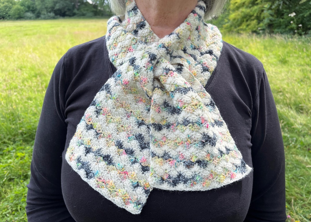 CROCHET PDF PATTERN: Janus Keyhole Scarf | Crochet Scarf, Small Crochet ...