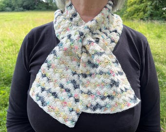 CROCHET PDF PATTERN: Janus Keyhole Scarf | Crochet scarf, Small Crochet scarves, Easy Crochet Scarf, Unisex Scarf, crochet keyhole scarf