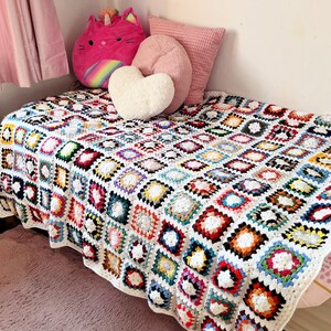 GEHAAKT PDF-PATROON: Paperback-patchboekdeken | Gehaakte deken, gehaakt vierkant motief, boek Afghaans, gehaakte scrapdeken, omavierkant