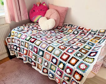 CROCHET PDF PATTERN: Paperback Patch Book Blanket | Crochet blanket, crochet square motif, book afghan, crochet scrap blanket, granny square