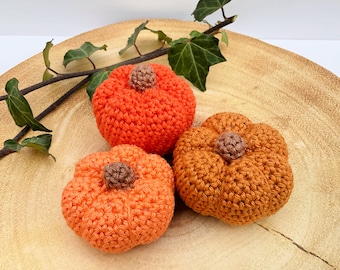 CROCHET KIT | Tiny Pumpkin Set, DIY Crochet Kit, Yarn & Crochet Pattern, Crochet Pumpkin, Amigurumi Pumpkin, Gift for Crocheters