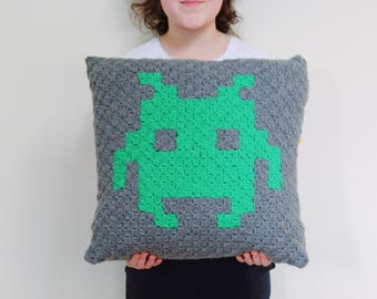 CROCHET PDF PATTERN: Retro Gamer Pillow | crochet cushion pattern, crochet cushion, crochet pillow, diy gamer cushion, computer gamers
