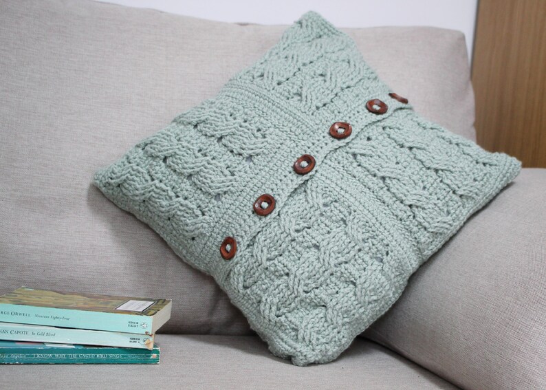 CROCHET PDF PATTERN: Patchwork Braid Pillow | Crochet cushion pattern, chunky crochet cushion, crochet pillow, crochet cables, cabled pillow