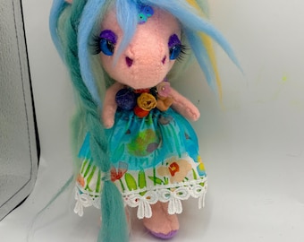 Felt unicorn dolly