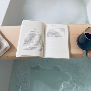 Live Edge Bath Caddy for Her - Wooden Bathtub Tray, Rustic Bath Tray with Wine Glass Holder, Spa Gift for Her, Live Edge Bath Caddy