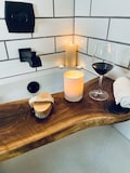Live Edge Bath Caddy for Her - Wooden Bathtub Tray, Rustic Bath Tray with Wine Glass Holder, Spa Gift for Her, Live Edge Bath Caddy