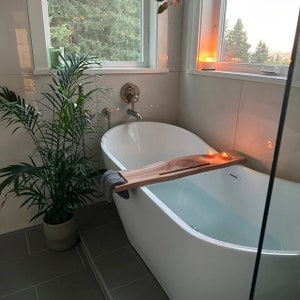 Live Edge Bath Caddy for Her - Wooden Bathtub Tray, Rustic Bath Tray with Wine Glass Holder, Spa Gift for Her, Live Edge Bath Caddy