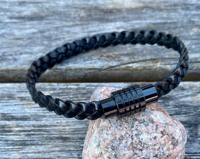 Flat braided leather bracelet - boho bracelet - mens leather bracelet - braided leather - leather jewelry - men's leather bracelet