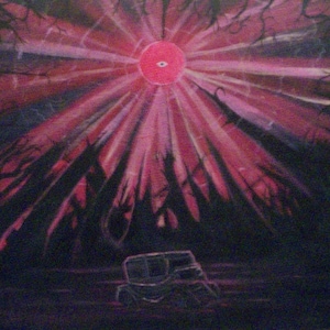 Puede incluir: Una pintura de un bosque oscuro con un círculo rojo en el centro, irradiando luz. El círculo tiene un ojo negro en el centro. El bosque es oscuro y misterioso, con árboles altos y un coche en primer plano.