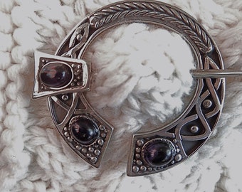 Cloak Clasp - Pennanular Brooch with Amethyst in White Bronze