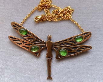 Bronze Dragonfly Fairy Necklace set with Peridot