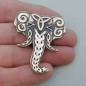 Elephant brooch in bronze with Celtic knots, by Master Ark