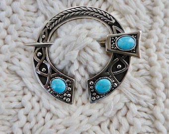 Cloak Clasp - Pennanular Brooch with Turquoise