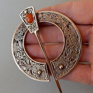 Cloak Clasp - Pennanular Brooch with Carnelian