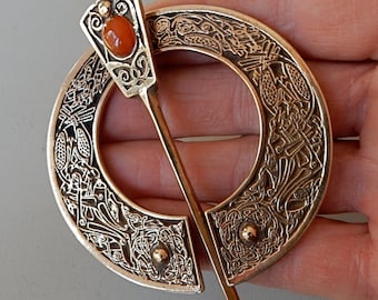Cloak Clasp - Pennanular Brooch with Carnelian