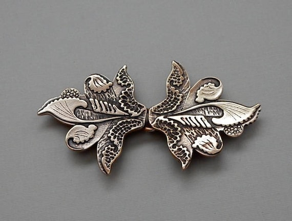 Cloak Clasp - Bronze Floral Motif
