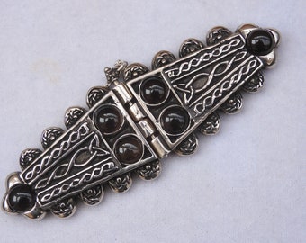 White Bronze Cloak Clasp with Obsidian