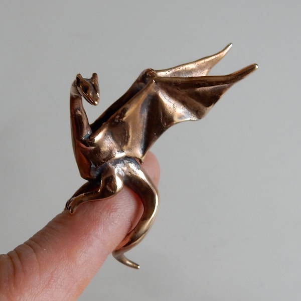 Fingerdrache oder Drachenanhänger aus Bronze