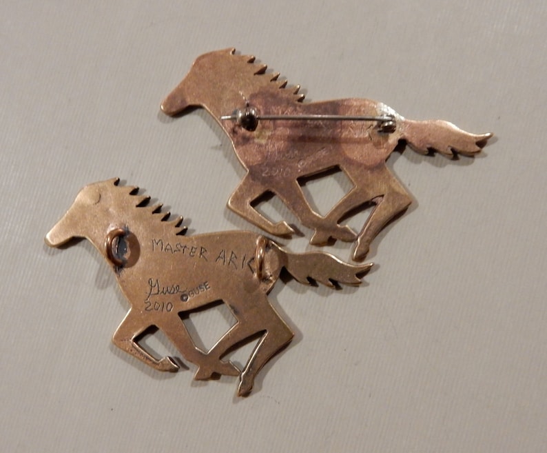 Celtic horse brooch and pendant in bronze by Master Ark