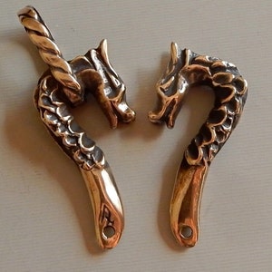 Dragon Head Cloak Clasp in Bronze