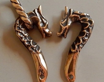 Dragon Head Cloak Clasp in Bronze