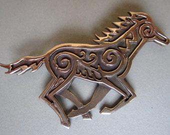 Celtic Horse Brooch or Pendant in Bronze