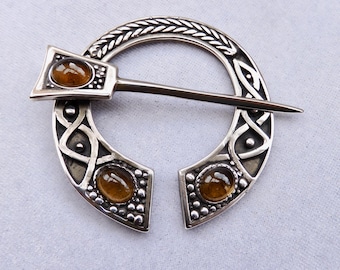Cloak Clasp - Pennanular Brooch with Whisky Quartz in White Bronze