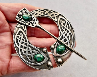 Cloak Clasp - Pennanular Brooch - White Bronze with Malachite