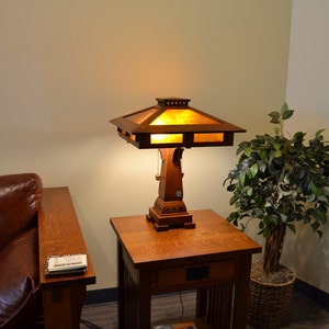 Mission Style Table Lamp with Mica Shade Panels image 3