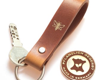 Leather keychain, vegetable-tanned – brown – bee with gold embossing – gift for nature lovers – handmade in Northern Germany