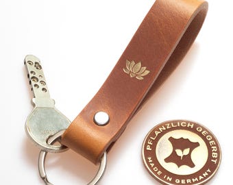 Leather keychain, vegetable-tanned – brown – Lotus Gold – Gift for Yoga & Mindfulness – handmade in Northern Germany