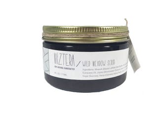 Wild Meadow Scrub. Sugar scrub - Hemp seeds - Green tea - Whipped butter - Cedarwood, Clary Sage, Basil. Green scrub