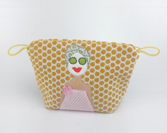 Cosmetic bag, toiletry bag, vintage terry cloth upcycling, white and yellow dots, appliqué trulla with curd mask, funny cosmetic bag