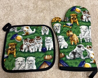 Puppies Insulated Quilted Oven Mitt and Pot Holder Kitchen Set