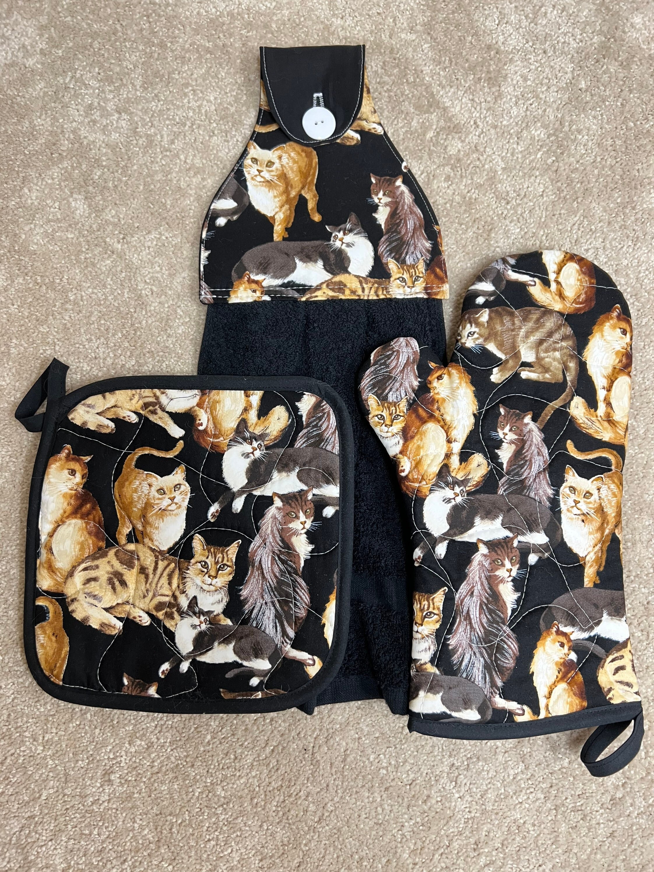thumbnail image 2 of Home-X Cat Pot And Pan Holder, Heat Resistant, 100% Cotton Quilted Oven... 2 of 9