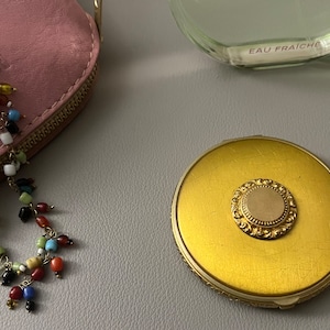 Vintage Brass Compact - 1940s Art Nouveau Vanity - Antique Round Compact