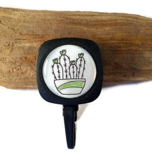 Porte-insigne rétractable(badge reel) "  Cactus " .Idéal pour carte d'employé, infirmière est