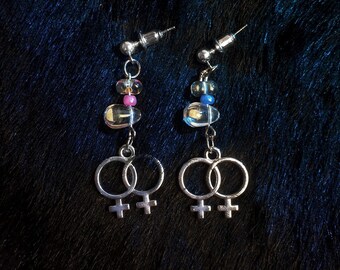 Girlpower earrings // beaded earrings