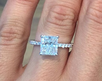 婚約指輪、14K ホワイトゴールド、0.1.8 カラットの輝くシェイプ、プロポーズに最適な美しいダイヤモンド リング