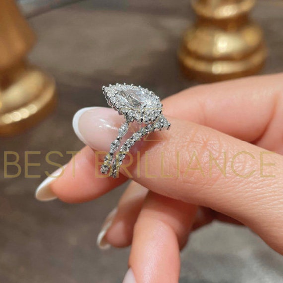 Pear Shaped or Teardrop Diamonds – Ascot Diamonds