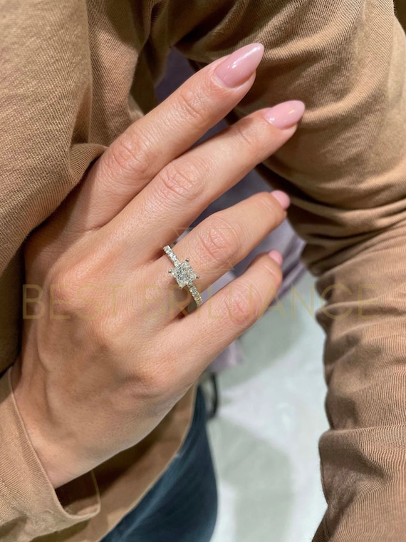 Diamond ring 1.5k - Jewelry