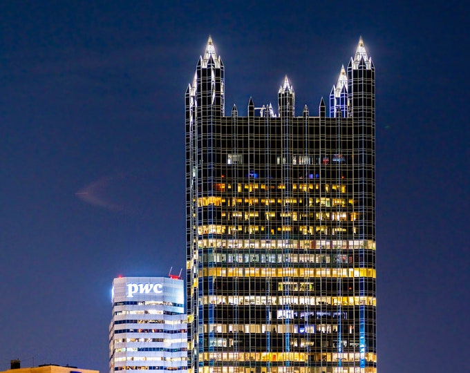 SpaceX Rocket Launch behind Pittsburgh - Pittsburgh skyline - Various Prints