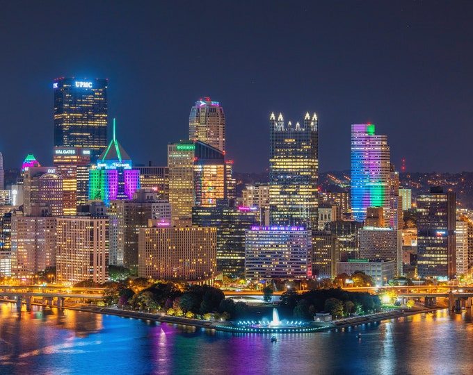 Pittsburgh lit up for Metastatic Breast Cancer Awareness - Pittsburgh skyline - Various Prints