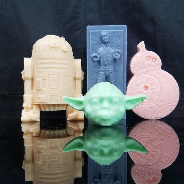 Star Wars inspired gift set. 4 soaps( R2D2, Han Solo, BB8, Yoda) 5.75oz. Mix of our Triple Butter (Shea, Mango, Cocoa) and glycerin soaps.