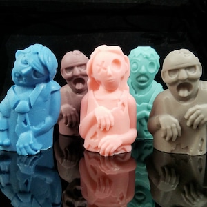 20 Zombie party favors. Mix of 5 woman & 15 men. Halloween party favor. Walking dead fan gifts. Detergent, Paraben and Phthalates free