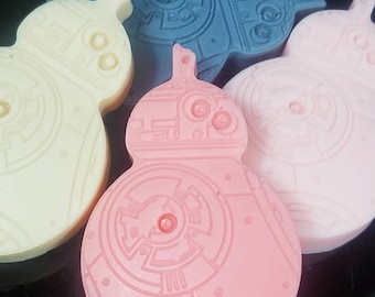 Star Wars inspired BB-8 soap. Large Vanity Soap. Party Favor soap. 1.25 oz Triple Butter soap. Detergent free, phthalates free, paraben free