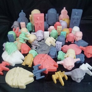 Star Wars inspired gift set. 4 soaps R2D2, Han Solo, BB8, Yoda 5.75oz. Mix of our Triple Butter Shea, Mango, Cocoa and glycerin soaps. image 5